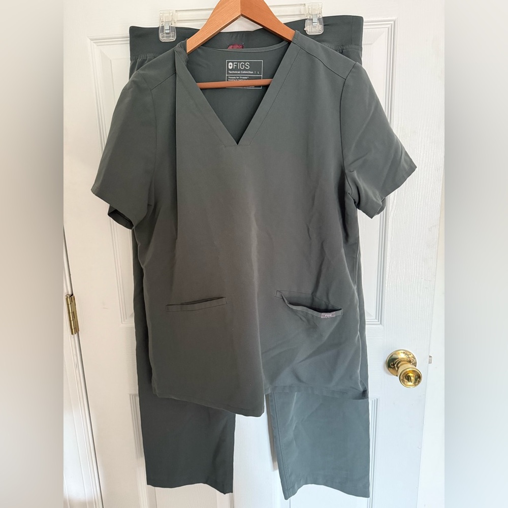 FIGS Bonsai Technical Collection Scrub Set Casma L top and Kade Pants LP